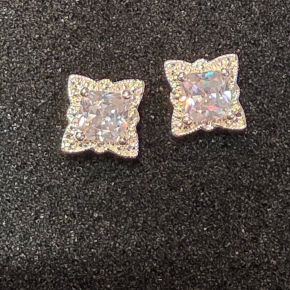 Avon Gold-Tone Square Crystal Stud Earrings With Filigree Design - Picture 2 of 7